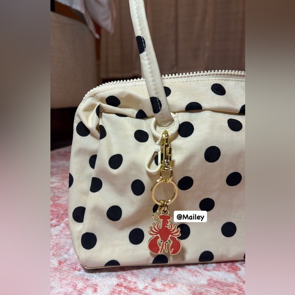 Roller Rabbit x Target Keychain - Picture 2 of 3